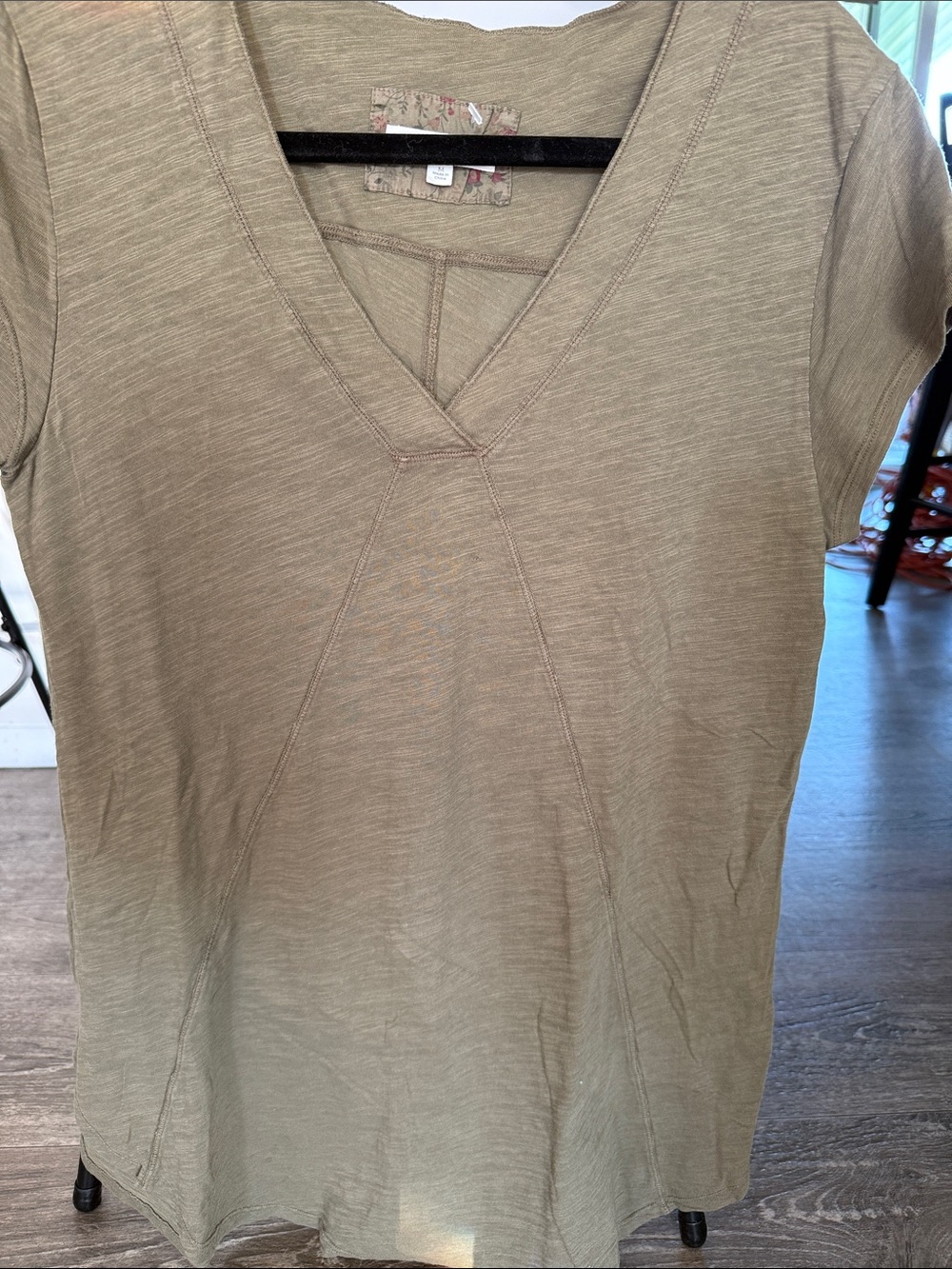 Women's V-Neck Short Sleeve Top - Olive Size Medium.. P2P 19”